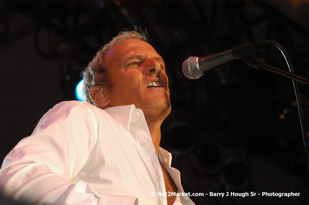 Michael Bolton - Air Jamaica Jazz & Blues Festival 2007 - The Art of Music -  Thursday, January 25th - 10th Anniversary - Air Jamaica Jazz & Blues Festival 2007 - The Art of Music - Tuesday, January 23 - Saturday, January 27, 2007, The Aqueduct on Rose Hall, Montego Bay, Jamaica - Negril Travel Guide, Negril Jamaica WI - http://www.negriltravelguide.com - info@negriltravelguide.com...!