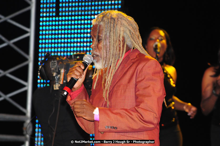 Billy Ocean at the Air Jamaica Jazz and Blues Festival 2008 The Art of Music - Saturday, January 26, 2008 - Air Jamaica Jazz & Blues 2008 The Art of Music venue at the Aqaueduct on Rose Hall Resort & Counrty Club, Montego Bay, St. James, Jamaica W.I. - Thursday, January 24 - Saturday, January 26, 2008 - Photographs by Net2Market.com - Claudine Housen & Barry J. Hough Sr, Photographers - Negril Travel Guide, Negril Jamaica WI - http://www.negriltravelguide.com - info@negriltravelguide.com...!