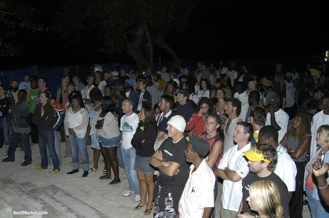 Live in Concert - Yellowman - Peter Metro - Bobby Dread - Swallow - backed by the Indika Band - Boubon Beach Restaurant, Beach Bar & Oceanfront Accommodations - Negril Travel Guide, Negril Jamaica WI - http://www.negriltravelguide.com - info@negriltravelguide.com...!