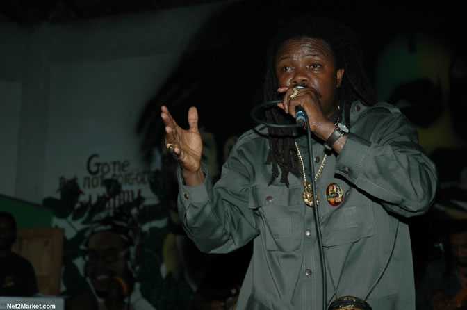 The Messenger, Reggae Super Star - Luciano - Gregory Isaacs - Bobby Dread - Swallow - backed by the Indika Band - Boubon Beach Restaurant, Beach Bar & Oceanfront Accommodations - Negril Travel Guide, Negril Jamaica WI - http://www.negriltravelguide.com - info@negriltravelguide.com...!