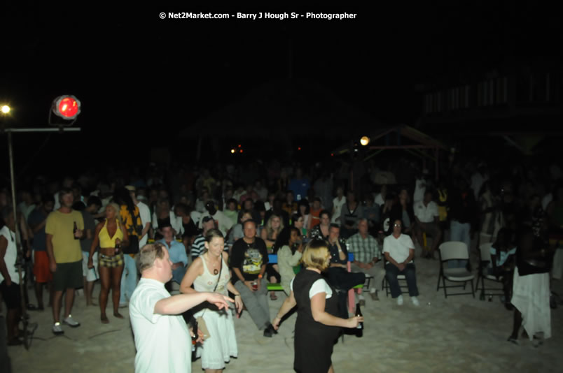 Bunny Wailer & King Yellowman at Bourbon Beach - Monday, February 25, 2008 - Bourbin Beach Restaurant, Bar, Oceanfront Accommodatioins, Live Reggae Music & Disco, Norman Manley Boulevard, Negril, Westmoreland, Jamaica W.I. - Photographs by Net2Market.com - Barry J. Hough Sr, Photographer - Negril Travel Guide, Negril Jamaica WI - http://www.negriltravelguide.com - info@negriltravelguide.com...!