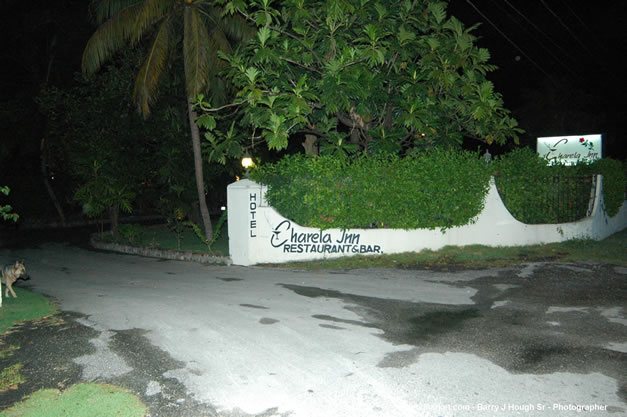 Dinner at the Charella Inn - Caribbean Medical Mission, Thursday, October 19, 2006 - Negril Travel Guide, Negril Jamaica WI - http://www.negriltravelguide.com - info@negriltravelguide.com...!