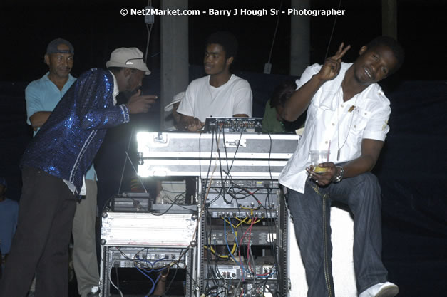 Club Riddim 365 - Negril's Newest Night Club - Club Riddim 365 Presents - Pinchers, Jah Thomas, General Trees, Panther, Black Kat Sound, DJ Glama Wayne, MC Tony Williams - Friday, November 9, 2007 at Lolly's Plaza, Nom Priel Road, Negril, Jamaica, W.I. - Photographs by Net2Market.com - Barry J. Hough Sr, Photographer - Negril Travel Guide, Negril Jamaica WI - http://www.negriltravelguide.com - info@negriltravelguide.com...!