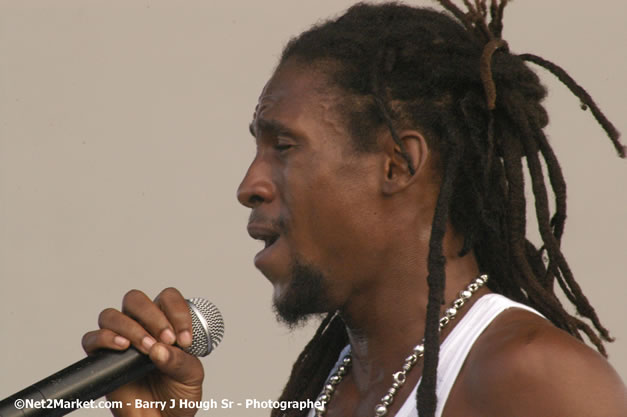 Jah Cure - Cure Fest 2007 - Longing For Concert at Trelawny Multi Purpose Stadium, Trelawny, Jamaica - Sunday, October 14, 2007 - Cure Fest 2007 October 12th-14th, 2007 Presented by Danger Promotions, Iyah Cure Promotions, and Brass Gate Promotions - Alison Young, Publicist - Photographs by Net2Market.com - Barry J. Hough Sr, Photographer - Negril Travel Guide, Negril Jamaica WI - http://www.negriltravelguide.com - info@negriltravelguide.com...!