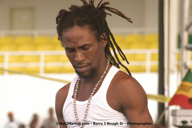 Jah Cure - Cure Fest 2007 - Longing For Concert at Trelawny Multi Purpose Stadium, Trelawny, Jamaica - Sunday, October 14, 2007 - Cure Fest 2007 October 12th-14th, 2007 Presented by Danger Promotions, Iyah Cure Promotions, and Brass Gate Promotions - Alison Young, Publicist - Photographs by Net2Market.com - Barry J. Hough Sr, Photographer - Negril Travel Guide, Negril Jamaica WI - http://www.negriltravelguide.com - info@negriltravelguide.com...!