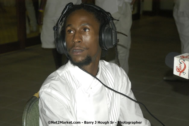 Jah Cure and Guests - Reflections - Cure Fest 2007 - All White Birth-Night Party - Hosted by Jah Cure - Starfish Trelawny Hotel - Trelawny, Jamaica - Friday, October 12, 2007 - Cure Fest 2007 October 12th-14th, 2007 Presented by Danger Promotions, Iyah Cure Promotions, and Brass Gate Promotions - Alison Young, Publicist - Photographs by Net2Market.com - Barry J. Hough Sr, Photographer - Negril Travel Guide, Negril Jamaica WI - http://www.negriltravelguide.com - info@negriltravelguide.com...!