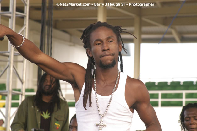 Jah Cure - Cure Fest 2007 - Longing For Concert at Trelawny Multi Purpose Stadium, Trelawny, Jamaica - Sunday, October 14, 2007 - Cure Fest 2007 October 12th-14th, 2007 Presented by Danger Promotions, Iyah Cure Promotions, and Brass Gate Promotions - Alison Young, Publicist - Photographs by Net2Market.com - Barry J. Hough Sr, Photographer - Negril Travel Guide, Negril Jamaica WI - http://www.negriltravelguide.com - info@negriltravelguide.com...!