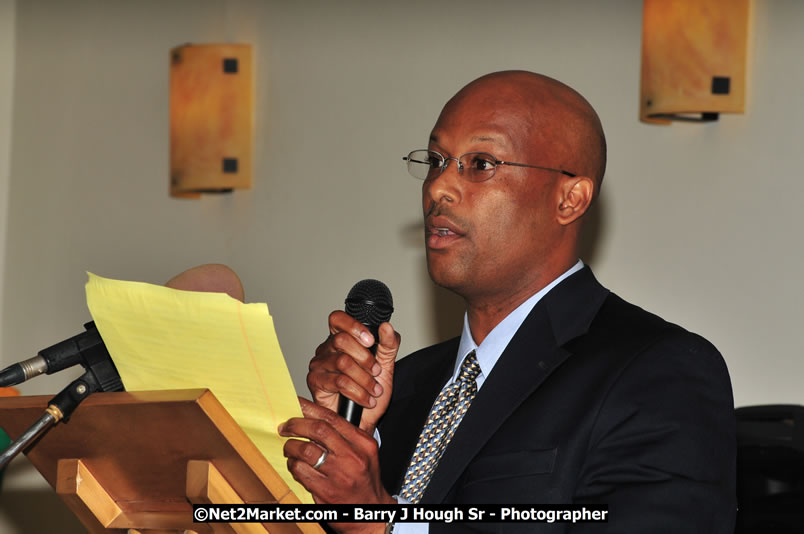 Investment & Business Forum - Brand Jamaica @ Grand Palladium Resort & Spa [Fiesta] - Thursday, August 7, 2008 - Hanover Homecoming Foundation LTD Jamaica - Wherever you roam ... Hanover bids you ... come HOME - Sunday, August 3 to Saturday, August 9, 2008 - Hanover Jamaica - Photographs by Net2Market.com - Barry J. Hough Sr. Photojournalist/Photograper - Photographs taken with a Nikon D300 - Negril Travel Guide, Negril Jamaica WI - http://www.negriltravelguide.com - info@negriltravelguide.com...!