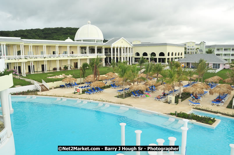 Grand Palladium Resort & Spa [Fiesta] - Host of Hanover Homecoming Foundations Celebrations - Hanover Homecoming Foundation LTD Jamaica - Wherever you roam ... Hanover bids you ... come HOME - Sunday, August 3 to Saturday, August 9, 2008 - Hanover Jamaica - Photographs by Net2Market.com - Barry J. Hough Sr. Photojournalist/Photograper - Photographs taken with a Nikon D300 - Negril Travel Guide, Negril Jamaica WI - http://www.negriltravelguide.com - info@negriltravelguide.com...!