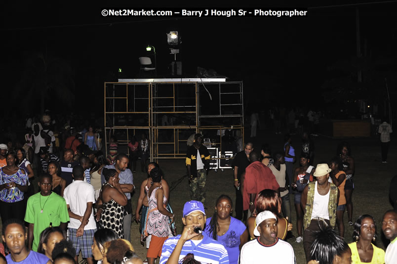 International Dancehall Queen Competition - Big Head Promotions Presents the Red Label Wine Dancehall Queen Competition - Saturday, July 26, 2008 @ Pier One, Montego Bay, Jamaica W.I. - Photographs by Net2Market.com - Barry J. Hough Sr. Photojournalist/Photograper - Photographs taken with a Nikon D300 - Negril Travel Guide, Negril Jamaica WI - http://www.negriltravelguide.com - info@negriltravelguide.com...!