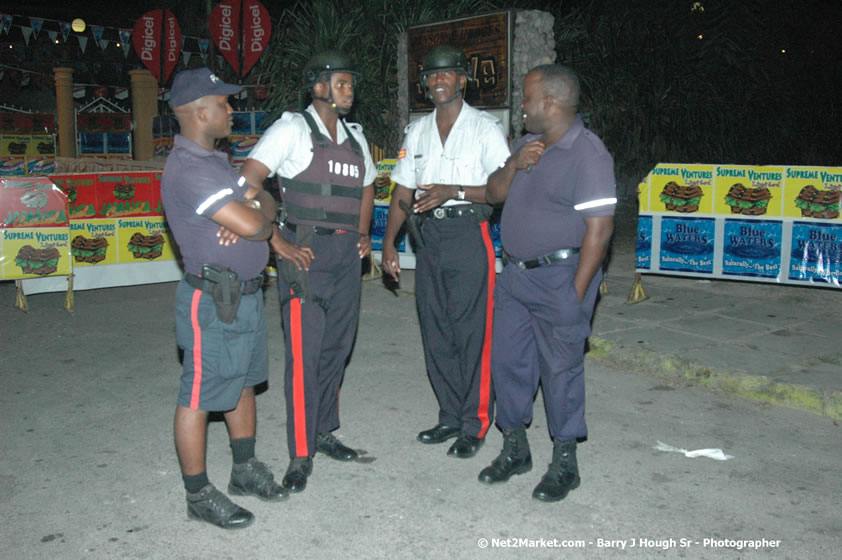 Jamaica Carnival 2007 @ The Jungle, Friday, March 2, 2007, The Jungle, Norman Manley Boulevard, Negril, Westmoreland, Jamaica W.I. - Negril Travel Guide, Negril Jamaica WI - http://www.negriltravelguide.com - info@negriltravelguide.com...!