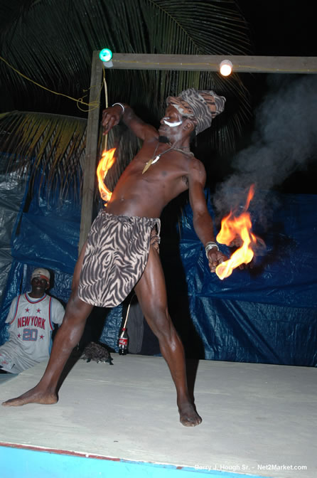 "BUJU BANTON & Friends" @ Jamaica Tamboo - Anthony 'B', Delly Ranks, Pickney, Jessie Gender, Music by Fire Links & Love People - Presented by Jamaica Tamboo in Association with Heineken - Saturday, March 26, 2005 - Negril Travel Guide, Negril Jamaica WI - http://www.negriltravelguide.com - info@negriltravelguide.com...!