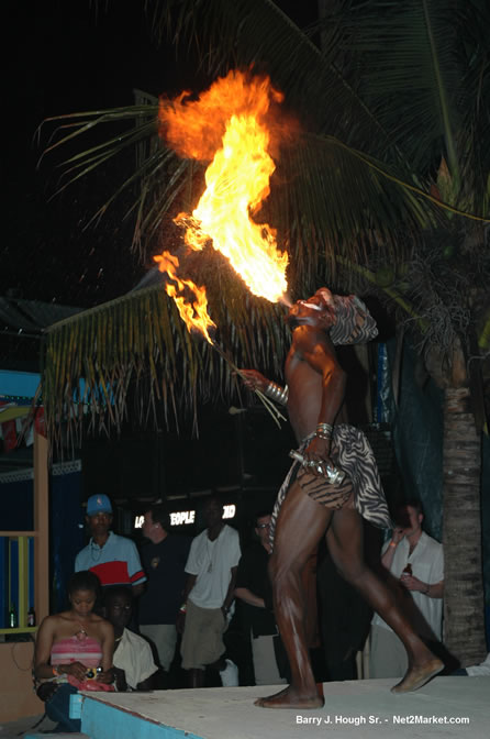 "BUJU BANTON & Friends" @ Jamaica Tamboo - Anthony 'B', Delly Ranks, Pickney, Jessie Gender, Music by Fire Links & Love People - Presented by Jamaica Tamboo in Association with Heineken - Saturday, March 26, 2005 - Negril Travel Guide, Negril Jamaica WI - http://www.negriltravelguide.com - info@negriltravelguide.com...!