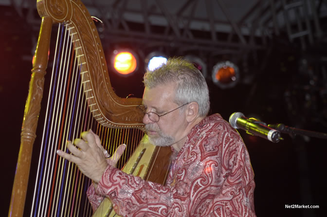 Roberto Perera - Air Jamaica Jazz & Blues 2005 - The Art Of Music - Cinnamon Hill Golf Course, Rose Hall, Montego Bay - Negril Travel Guide, Negril Jamaica WI - http://www.negriltravelguide.com - info@negriltravelguide.com...!