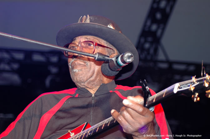 Bo Diddley - Air Jamaica Jazz & Blues Festival 2006 - The Art of Music - Cinnamon Hill Golf Club - Rosehall Resort & Country Club, Montego Bay, Jamaica W.I. - Thursday, Friday 27, 2006 - Negril Travel Guide, Negril Jamaica WI - http://www.negriltravelguide.com - info@negriltravelguide.com...!