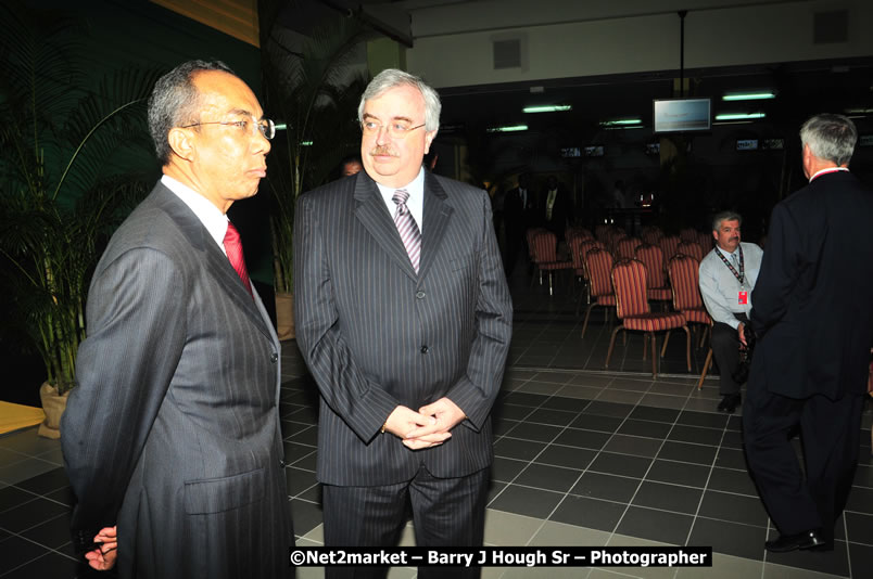 The Unveiling Of The Commemorative Plaque By The Honourable Prime Minister, Orette Bruce Golding, MP, And Their Majesties, King Juan Carlos I And Queen Sofia Of Spain - On Wednesday, February 18, 2009, Marking The Completion Of The Expansion Of Sangster International Airport, Venue at Sangster International Airport, Montego Bay, St James, Jamaica - Wednesday, February 18, 2009 - Photographs by Net2Market.com - Barry J. Hough Sr, Photographer/Photojournalist - Negril Travel Guide, Negril Jamaica WI - http://www.negriltravelguide.com - info@negriltravelguide.com...!