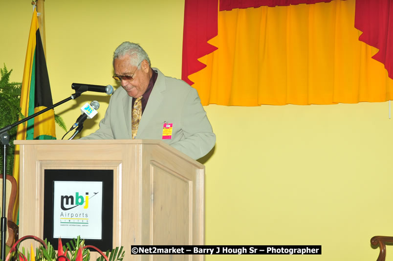 The Unveiling Of The Commemorative Plaque By The Honourable Prime Minister, Orette Bruce Golding, MP, And Their Majesties, King Juan Carlos I And Queen Sofia Of Spain - On Wednesday, February 18, 2009, Marking The Completion Of The Expansion Of Sangster International Airport, Venue at Sangster International Airport, Montego Bay, St James, Jamaica - Wednesday, February 18, 2009 - Photographs by Net2Market.com - Barry J. Hough Sr, Photographer/Photojournalist - Negril Travel Guide, Negril Jamaica WI - http://www.negriltravelguide.com - info@negriltravelguide.com...!