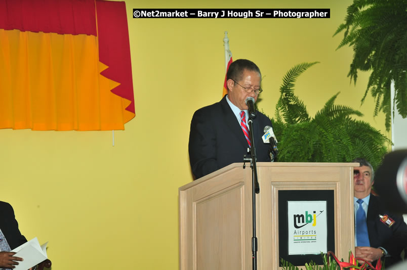 The Unveiling Of The Commemorative Plaque By The Honourable Prime Minister, Orette Bruce Golding, MP, And Their Majesties, King Juan Carlos I And Queen Sofia Of Spain - On Wednesday, February 18, 2009, Marking The Completion Of The Expansion Of Sangster International Airport, Venue at Sangster International Airport, Montego Bay, St James, Jamaica - Wednesday, February 18, 2009 - Photographs by Net2Market.com - Barry J. Hough Sr, Photographer/Photojournalist - Negril Travel Guide, Negril Jamaica WI - http://www.negriltravelguide.com - info@negriltravelguide.com...!