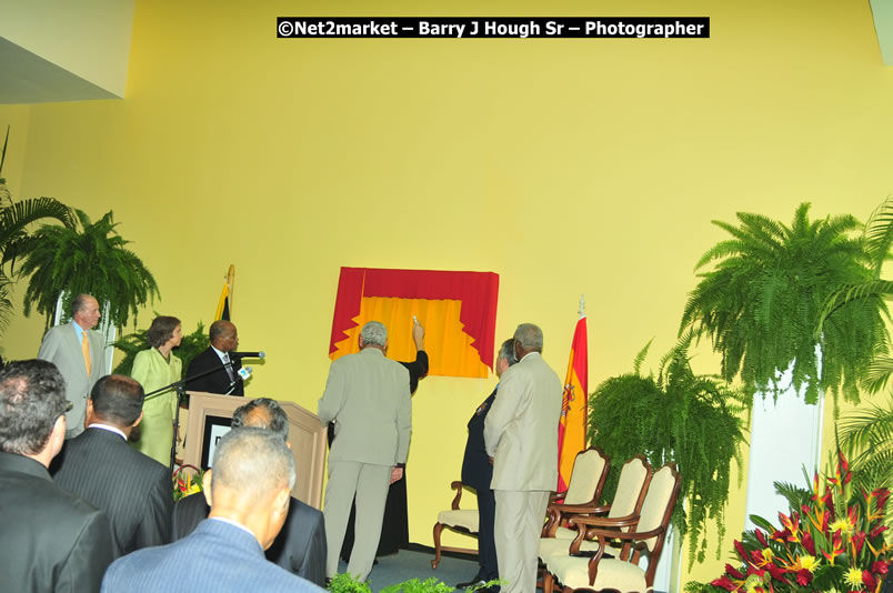 The Unveiling Of The Commemorative Plaque By The Honourable Prime Minister, Orette Bruce Golding, MP, And Their Majesties, King Juan Carlos I And Queen Sofia Of Spain - On Wednesday, February 18, 2009, Marking The Completion Of The Expansion Of Sangster International Airport, Venue at Sangster International Airport, Montego Bay, St James, Jamaica - Wednesday, February 18, 2009 - Photographs by Net2Market.com - Barry J. Hough Sr, Photographer/Photojournalist - Negril Travel Guide, Negril Jamaica WI - http://www.negriltravelguide.com - info@negriltravelguide.com...!