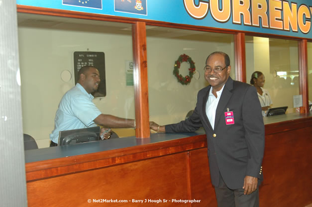 Minister of Tourism, Hon. Edmund Bartlett - Director of Tourism, Basil Smith, and Mayor of Montego Bay, Councillor Charles Sinclair Launch of Winter Tourism Season at Sangster International Airport, Saturday, December 15, 2007 - Sangster International Airport - MBJ Airports Limited, Montego Bay, Jamaica W.I. - Photographs by Net2Market.com - Barry J. Hough Sr, Photographer - Negril Travel Guide, Negril Jamaica WI - http://www.negriltravelguide.com - info@negriltravelguide.com...!