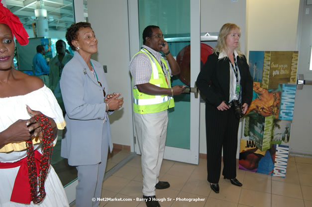 MBJ Airports Limited Welcomes WestJet Airlines - Inaugural Scheduled Service From Toronto Pearsons International Airport - Monday, December 10, 2007 - Sangster International Airport - MBJ Airports Limited, Montego Bay, Jamaica W.I. - Photographs by Net2Market.com - Barry J. Hough Sr, Photographer - Negril Travel Guide, Negril Jamaica WI - http://www.negriltravelguide.com - info@negriltravelguide.com...!