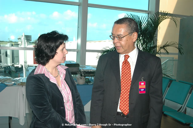 MBJ Airports Limited Welcomes WestJet Airlines - Inaugural Scheduled Service From Toronto Pearsons International Airport - Monday, December 10, 2007 - Sangster International Airport - MBJ Airports Limited, Montego Bay, Jamaica W.I. - Photographs by Net2Market.com - Barry J. Hough Sr, Photographer - Negril Travel Guide, Negril Jamaica WI - http://www.negriltravelguide.com - info@negriltravelguide.com...!