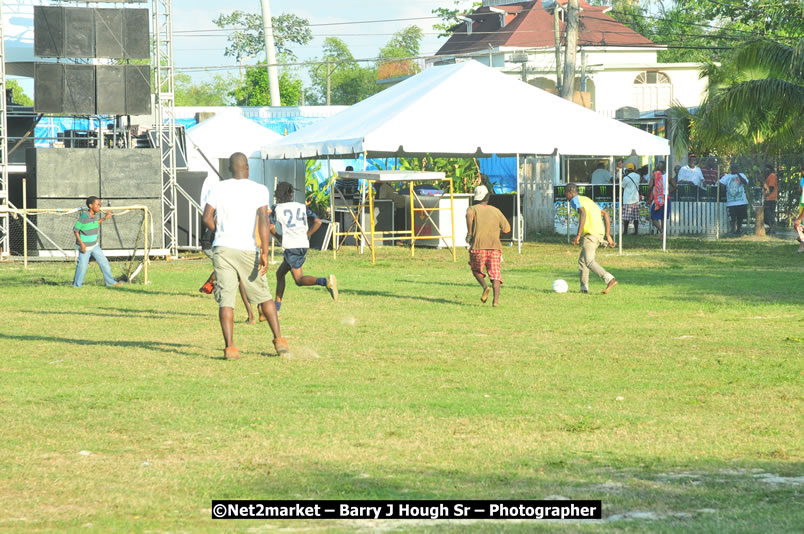 Marley Magic Traffic Jam - Celebrity Football @ Spring Break - Saturday, March 21, 2009 - Also Featuring: Kelley, Capleton, Junior Reid, Spragga Benz, Wayne Marshall, Munga, Romaine Virgo,Embee, Bango Herman, Flava K, Whisky Baggio, Andrew and Wadda Blood, Black Am I, Packa, Venue at Waz Beach, Norman Manley Boulevard, Negril Westmoreland, Jamaica - Saturday, March 21, 2009 - Photographs by Net2Market.com - Barry J. Hough Sr, Photographer/Photojournalist - Negril Travel Guide, Negril Jamaica WI - http://www.negriltravelguide.com - info@negriltravelguide.com...!