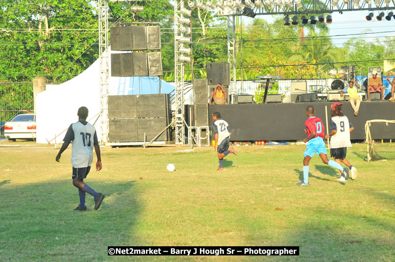 Marley Magic Traffic Jam - Celebrity Football @ Spring Break - Saturday, March 21, 2009 - Also Featuring: Kelley, Capleton, Junior Reid, Spragga Benz, Wayne Marshall, Munga, Romaine Virgo,Embee, Bango Herman, Flava K, Whisky Baggio, Andrew and Wadda Blood, Black Am I, Packa, Venue at Waz Beach, Norman Manley Boulevard, Negril Westmoreland, Jamaica - Saturday, March 21, 2009 - Photographs by Net2Market.com - Barry J. Hough Sr, Photographer/Photojournalist - Negril Travel Guide, Negril Jamaica WI - http://www.negriltravelguide.com - info@negriltravelguide.com...!