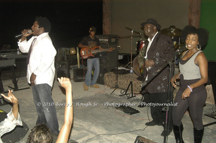 Chaka Demus & Pliers - Live In Concert @ Negril Escape Resort and Spa, December 8, 2009, One Love Drive, West End, Negril, Westmoreland, Jamaica W.I. - Photographs by Net2Market.com - Barry J. Hough Sr, Photographer/Photojournalist - Negril Travel Guide, Negril Jamaica WI - http://www.negriltravelguide.com - info@negriltravelguide.com...!