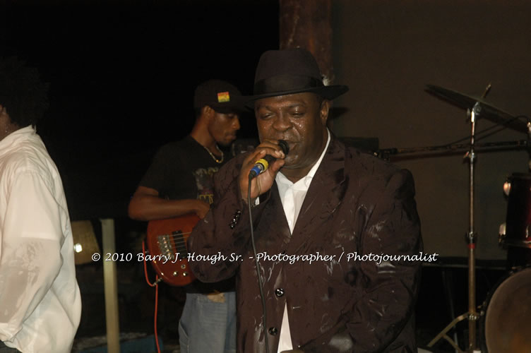 Chaka Demus & Pliers - Live In Concert @ Negril Escape Resort and Spa, December 8, 2009, One Love Drive, West End, Negril, Westmoreland, Jamaica W.I. - Photographs by Net2Market.com - Barry J. Hough Sr, Photographer/Photojournalist - Negril Travel Guide, Negril Jamaica WI - http://www.negriltravelguide.com - info@negriltravelguide.com...!