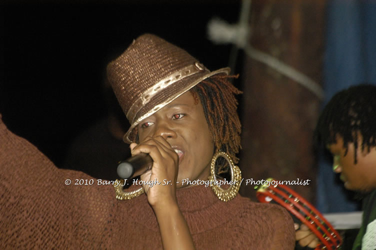 Etana - Live In Concert - One Love Reggae Concert Series 09/10 @ Negril Escape Resort and Spa, December 22, 2009, One Love Drive, West End, Negril, Westmoreland, Jamaica W.I. - Photographs by Net2Market.com - Barry J. Hough Sr, Photographer/Photojournalist - Negril Travel Guide, Negril Jamaica WI - http://www.negriltravelguide.com - info@negriltravelguide.com...!