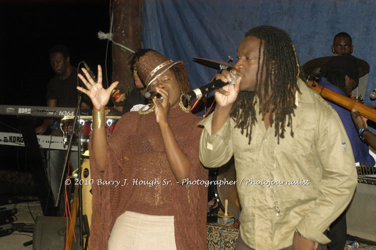 Etana - Live In Concert - One Love Reggae Concert Series 09/10 @ Negril Escape Resort and Spa, December 22, 2009, One Love Drive, West End, Negril, Westmoreland, Jamaica W.I. - Photographs by Net2Market.com - Barry J. Hough Sr, Photographer/Photojournalist - Negril Travel Guide, Negril Jamaica WI - http://www.negriltravelguide.com - info@negriltravelguide.com...!