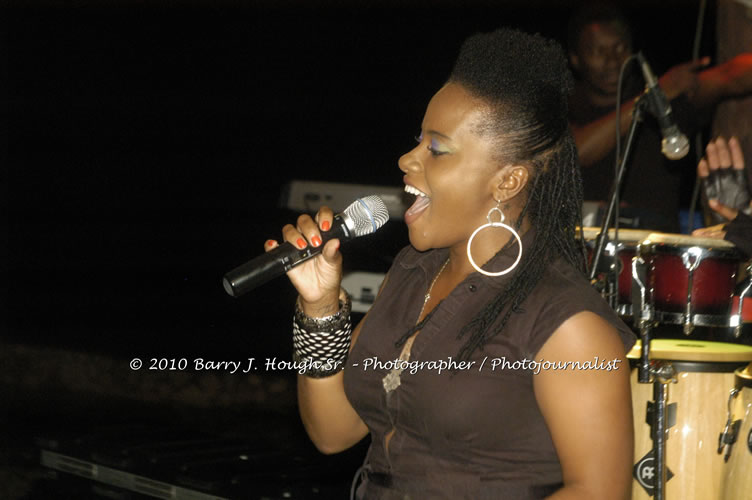 Etana - Live In Concert - One Love Reggae Concert Series 09/10 @ Negril Escape Resort and Spa, December 22, 2009, One Love Drive, West End, Negril, Westmoreland, Jamaica W.I. - Photographs by Net2Market.com - Barry J. Hough Sr, Photographer/Photojournalist - Negril Travel Guide, Negril Jamaica WI - http://www.negriltravelguide.com - info@negriltravelguide.com...!