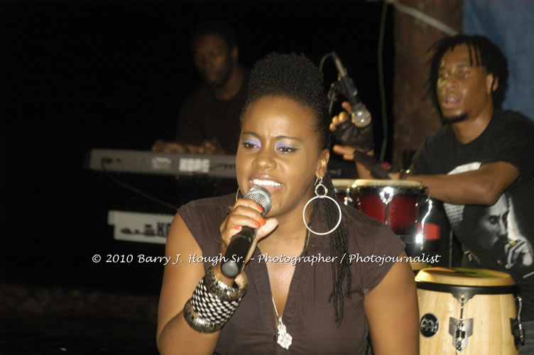 Etana - Live In Concert - One Love Reggae Concert Series 09/10 @ Negril Escape Resort and Spa, December 22, 2009, One Love Drive, West End, Negril, Westmoreland, Jamaica W.I. - Photographs by Net2Market.com - Barry J. Hough Sr, Photographer/Photojournalist - Negril Travel Guide, Negril Jamaica WI - http://www.negriltravelguide.com - info@negriltravelguide.com...!