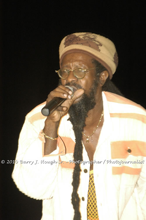 Freddy McGregor - Live In Concert @ Negril Escape Resort and Spa, One Love Drive, West End, Negril, Westmoreland, Jamaica W.I. - Photographs by Net2Market.com - Barry J. Hough Sr, Photographer/Photojournalist - Negril Travel Guide, Negril Jamaica WI - http://www.negriltravelguide.com - info@negriltravelguide.com...!