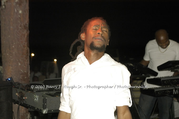 JAH Cure - Live In Concert @ Negril Escape Resort and Spa, December 15, 2009, One Love Drive, West End, Negril, Westmoreland, Jamaica W.I. - Photographs by Net2Market.com - Barry J. Hough Sr, Photographer/Photojournalist - Negril Travel Guide, Negril Jamaica WI - http://www.negriltravelguide.com - info@negriltravelguide.com...!