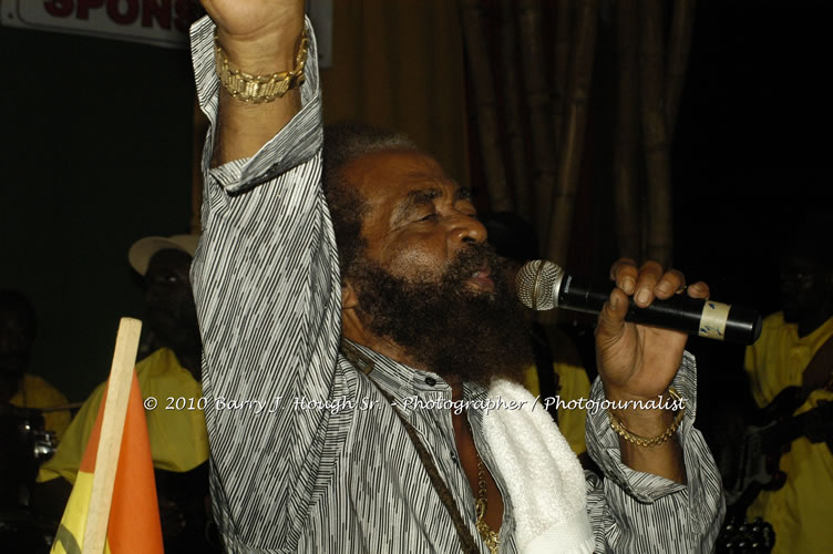 John Holt - Live in Concert - Also featuring Uprising Bank, plus DJ Gemini @ One Love Reggae Concerts Series 09/10 @ Negril Escape Resort & Spa, February 9, 2010, One Love Drive, West End, Negril, Westmoreland, Jamaica W.I. - Photographs by Net2Market.com - Barry J. Hough Sr, Photographer/Photojournalist - The Negril Travel Guide - Negril's and Jamaica's Number One Concert Photography Web Site with over 40,000 Jamaican Concert photographs Published -  Negril Travel Guide, Negril Jamaica WI - http://www.negriltravelguide.com - info@negriltravelguide.com...!