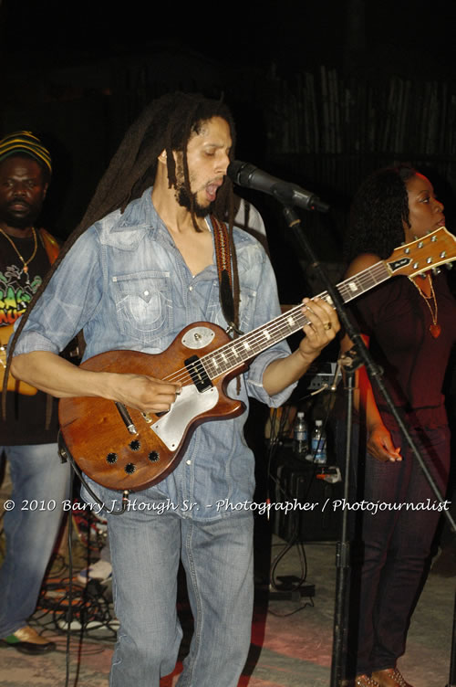 Julian Marley - Grammy Nominee & Son of the Legend Bob Marley - Live in Concert - Also featuring Ras Noble, Power Drill, Iron Head, & Robin Banks - Backing Band Roots Warrior, plus DJ Gemini @ One Love Reggae Concerts Series 09/10 @ Negril Escape Resort & Spa, February 2, 2010, One Love Drive, West End, Negril, Westmoreland, Jamaica W.I. - Photographs by Net2Market.com - Barry J. Hough Sr, Photographer/Photojournalist - The Negril Travel Guide - Negril's and Jamaica's Number One Concert Photography Web Site with over 40,000 Jamaican Concert photographs Published -  Negril Travel Guide, Negril Jamaica WI - http://www.negriltravelguide.com - info@negriltravelguide.com...!