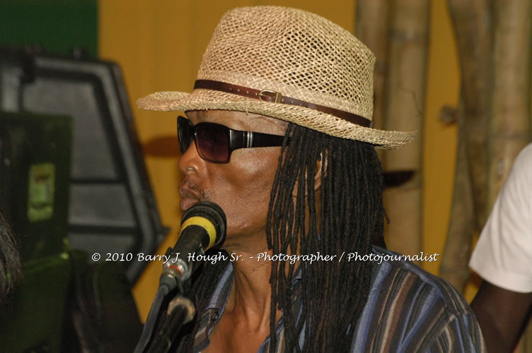 Marcia Griffiths & Edge Michael - Live In Concert - One Love Reggae Concert Series 09/10 @ Negril Escape Resort and Spa, December 29, 2009, One Love Drive, West End, Negril, Westmoreland, Jamaica W.I. - Photographs by Net2Market.com - Barry J. Hough Sr, Photographer/Photojournalist - Negril Travel Guide, Negril Jamaica WI - http://www.negriltravelguide.com - info@negriltravelguide.com...!