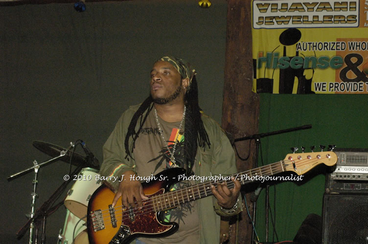 Marcia Griffiths & Edge Michael - Live In Concert - One Love Reggae Concert Series 09/10 @ Negril Escape Resort and Spa, December 29, 2009, One Love Drive, West End, Negril, Westmoreland, Jamaica W.I. - Photographs by Net2Market.com - Barry J. Hough Sr, Photographer/Photojournalist - Negril Travel Guide, Negril Jamaica WI - http://www.negriltravelguide.com - info@negriltravelguide.com...!