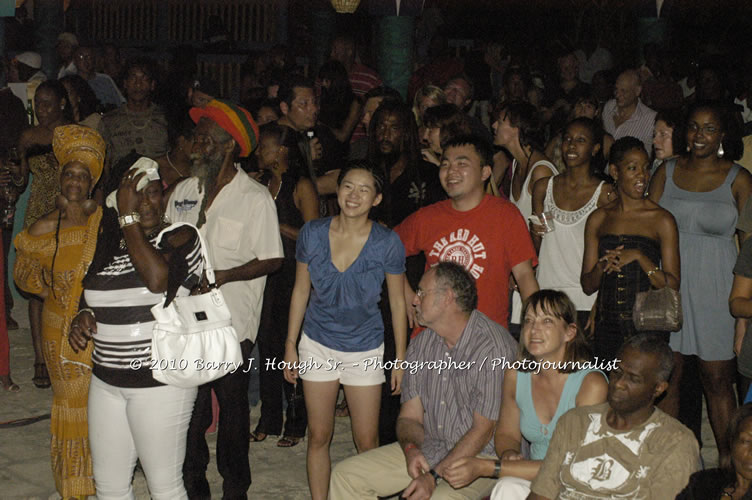 Marcia Griffiths & Edge Michael - Live In Concert - One Love Reggae Concert Series 09/10 @ Negril Escape Resort and Spa, December 29, 2009, One Love Drive, West End, Negril, Westmoreland, Jamaica W.I. - Photographs by Net2Market.com - Barry J. Hough Sr, Photographer/Photojournalist - Negril Travel Guide, Negril Jamaica WI - http://www.negriltravelguide.com - info@negriltravelguide.com...!