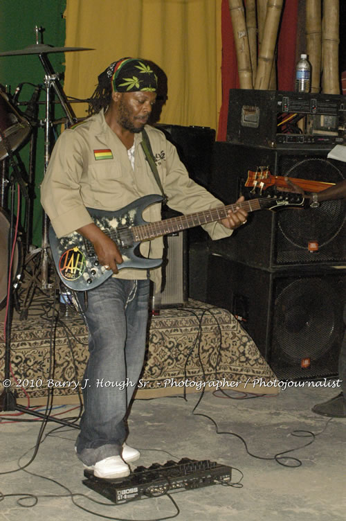 Richie Spice - Live In Concert - One Love Reggae Concert Series 09/10 @ Negril Escape Resort and Spa, January 19, 2010, One Love Drive, West End, Negril, Westmoreland, Jamaica W.I. - Photographs by Net2Market.com - Barry J. Hough Sr, Photographer/Photojournalist - Negril Travel Guide, Negril Jamaica WI - http://www.negriltravelguide.com - info@negriltravelguide.com...!