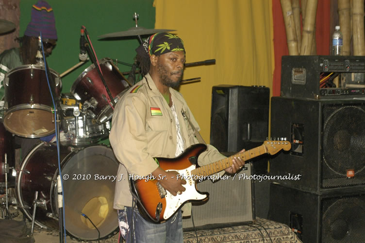 Richie Spice - Live In Concert - One Love Reggae Concert Series 09/10 @ Negril Escape Resort and Spa, January 19, 2010, One Love Drive, West End, Negril, Westmoreland, Jamaica W.I. - Photographs by Net2Market.com - Barry J. Hough Sr, Photographer/Photojournalist - Negril Travel Guide, Negril Jamaica WI - http://www.negriltravelguide.com - info@negriltravelguide.com...!