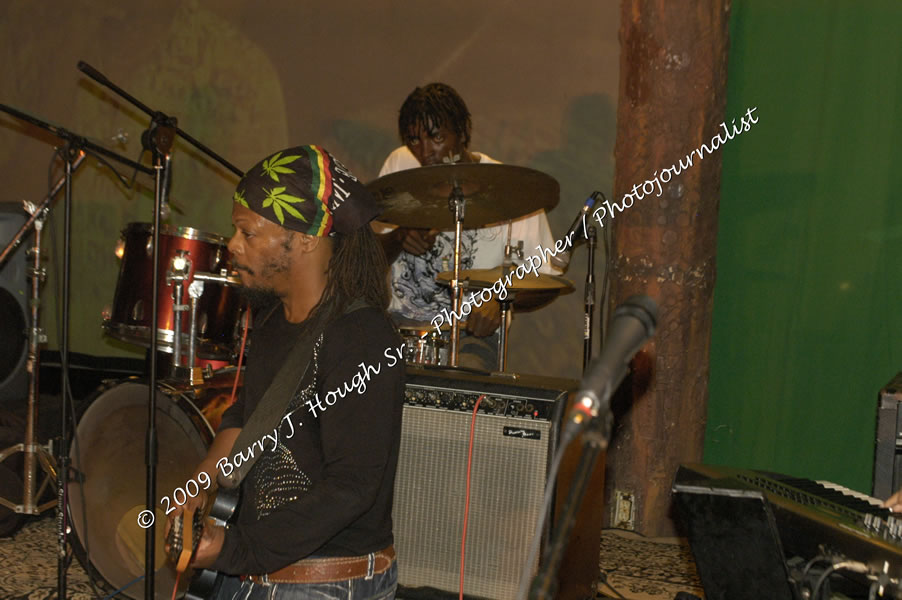  Sanchez - Live in Concert - at the One Love Reggae Concert Series 09/10 @ Negril Escape Resort & Spa - Also Featuring: Timmi Burrell and Justice Merchant- Backing Band Roots Warrior - DJ Gemini - MC Oliver Cargill, Negril Escape Resort & Spa, One Love Drive, West End, Negril, Westmoreland, Jamaica W.I. - Tuesday, November 24, 2009 - Photographs by Net2Market.com - Barry J. Hough Sr, Photographer / Photojournalist - Photos taken with a Nikon D70, D100, or D300 - Negril Travel Guide, Negril Jamaica WI - http://www.negriltravelguide.com - info@negriltravelguide.com...!