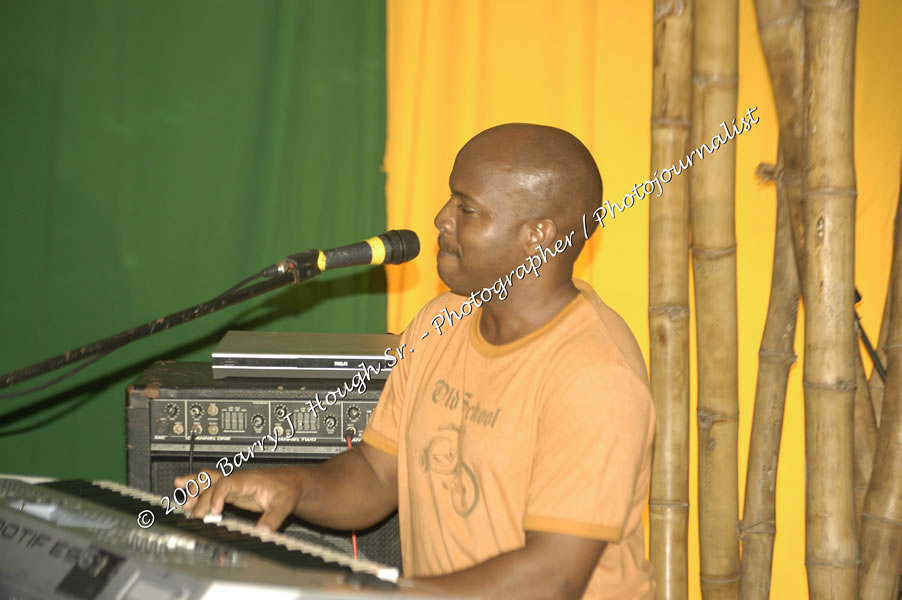  Sanchez - Live in Concert - at the One Love Reggae Concert Series 09/10 @ Negril Escape Resort & Spa - Also Featuring: Timmi Burrell and Justice Merchant- Backing Band Roots Warrior - DJ Gemini - MC Oliver Cargill, Negril Escape Resort & Spa, One Love Drive, West End, Negril, Westmoreland, Jamaica W.I. - Tuesday, November 24, 2009 - Photographs by Net2Market.com - Barry J. Hough Sr, Photographer / Photojournalist - Photos taken with a Nikon D70, D100, or D300 - Negril Travel Guide, Negril Jamaica WI - http://www.negriltravelguide.com - info@negriltravelguide.com...!