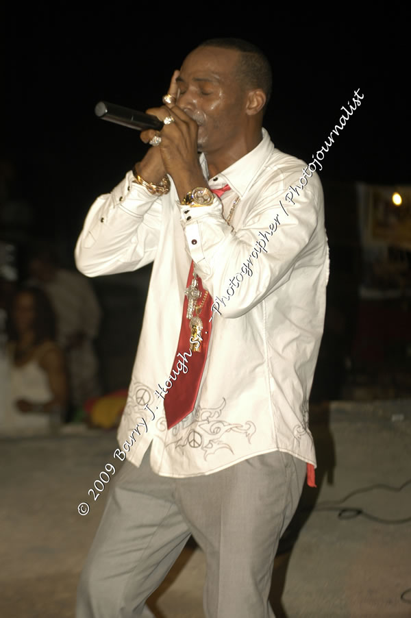  Sanchez - Live in Concert - at the One Love Reggae Concert Series 09/10 @ Negril Escape Resort & Spa - Also Featuring: Timmi Burrell and Justice Merchant- Backing Band Roots Warrior - DJ Gemini - MC Oliver Cargill, Negril Escape Resort & Spa, One Love Drive, West End, Negril, Westmoreland, Jamaica W.I. - Tuesday, November 24, 2009 - Photographs by Net2Market.com - Barry J. Hough Sr, Photographer / Photojournalist - Photos taken with a Nikon D70, D100, or D300 - Negril Travel Guide, Negril Jamaica WI - http://www.negriltravelguide.com - info@negriltravelguide.com...!