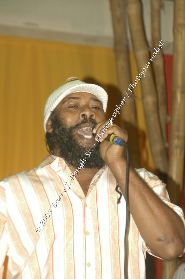  Tarrus Riley - Live in Concert - at the One Love Reggae Concert Series 09/10 @ Negril Escape Resort & Spa - Also Featuring: Mistic Bowie, Monday Justice, Cash, Dean Frazier - DJ Gemini - MC Oliver Cargill, Negril Escape Resort & Spa, One Love Drive, West End, Negril, Westmoreland, Jamaica W.I. - Tuesday, November 17, 2009 - Photographs by Net2Market.com - Barry J. Hough Sr, Photographer / Photojournalist - Photos taken with a Nikon D70, D100, or D300 - Negril Travel Guide, Negril Jamaica WI - http://www.negriltravelguide.com - info@negriltravelguide.com...!