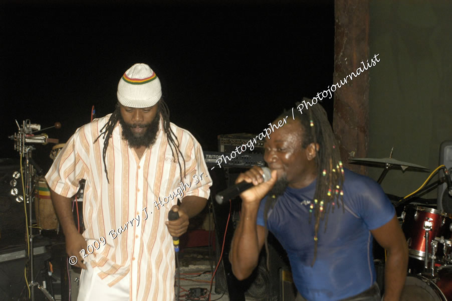  Tarrus Riley - Live in Concert - at the One Love Reggae Concert Series 09/10 @ Negril Escape Resort & Spa - Also Featuring: Mistic Bowie, Monday Justice, Cash, Dean Frazier - DJ Gemini - MC Oliver Cargill, Negril Escape Resort & Spa, One Love Drive, West End, Negril, Westmoreland, Jamaica W.I. - Tuesday, November 17, 2009 - Photographs by Net2Market.com - Barry J. Hough Sr, Photographer / Photojournalist - Photos taken with a Nikon D70, D100, or D300 - Negril Travel Guide, Negril Jamaica WI - http://www.negriltravelguide.com - info@negriltravelguide.com...!