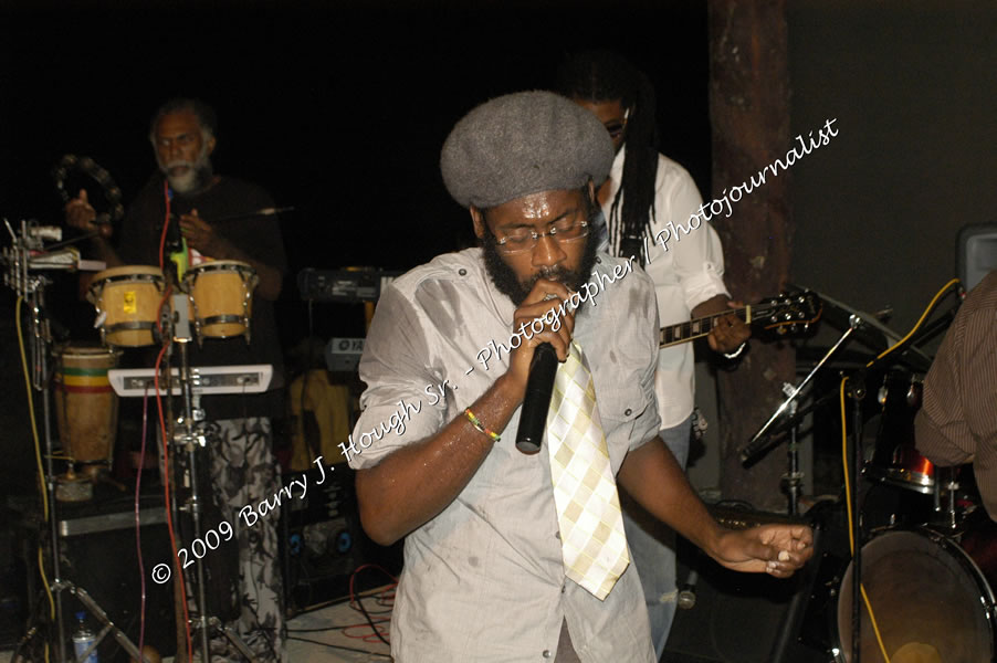  Tarrus Riley - Live in Concert - at the One Love Reggae Concert Series 09/10 @ Negril Escape Resort & Spa - Also Featuring: Mistic Bowie, Monday Justice, Cash, Dean Frazier - DJ Gemini - MC Oliver Cargill, Negril Escape Resort & Spa, One Love Drive, West End, Negril, Westmoreland, Jamaica W.I. - Tuesday, November 17, 2009 - Photographs by Net2Market.com - Barry J. Hough Sr, Photographer / Photojournalist - Photos taken with a Nikon D70, D100, or D300 - Negril Travel Guide, Negril Jamaica WI - http://www.negriltravelguide.com - info@negriltravelguide.com...!