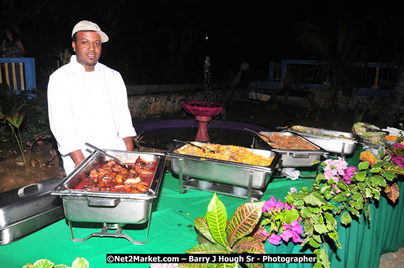 Chinese New Year @ The Sunset Show at Negril Escape - Tuesday, January 27, 2009 - Live Reggae Music at Negril Escape - Tuesday Nights 6:00PM to 10:00 PM - Photographs by Net2Market.com - Barry J. Hough Sr, Photographer/Photojournalist - Negril Travel Guide, Negril Jamaica WI - http://www.negriltravelguide.com - info@negriltravelguide.com...!